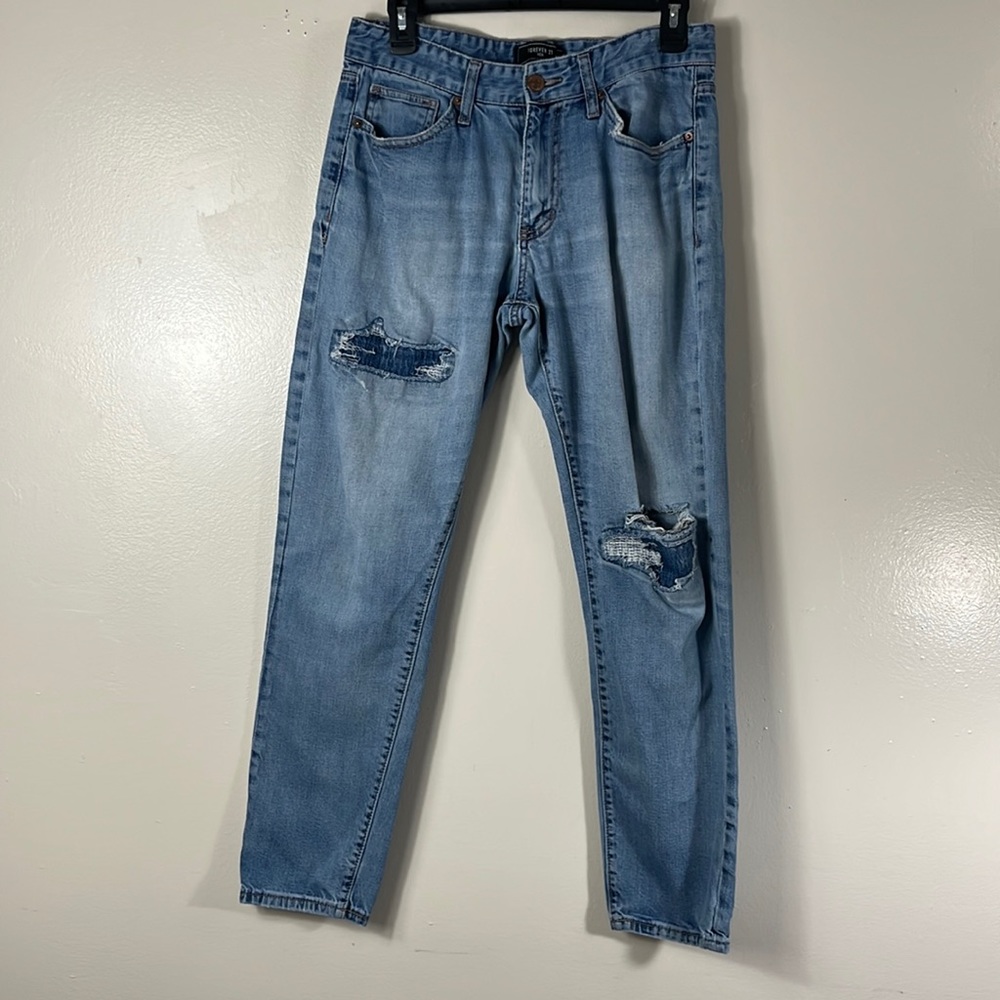 Forever 21 Men’s Distressed Jeans Pants Size 30